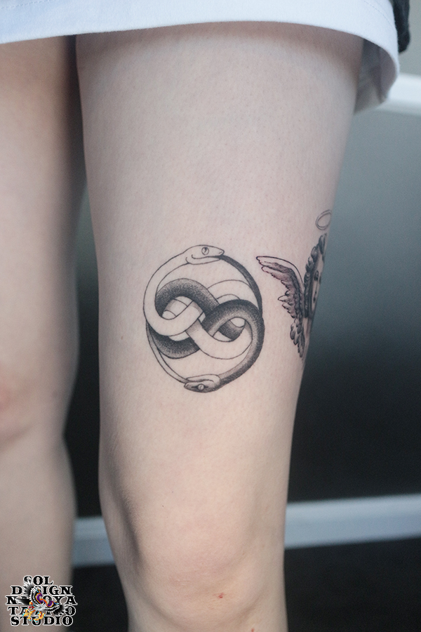 名古屋　タトゥー　女性